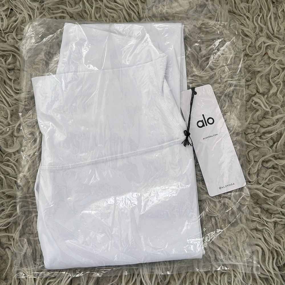 2 Alo Yoga airbrush high waist leggings (bundle) - Picture 2 of 7